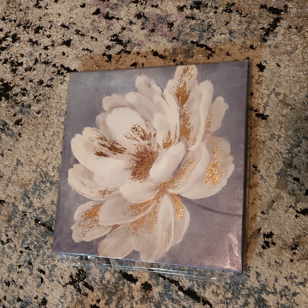⭐️NWT FLORAL WALL DECOR